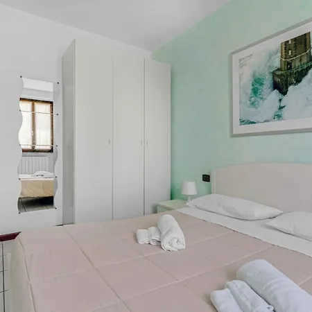 -piscina E Parcheggio- Casa A Pochi Passi Dal Lägenhet Padenghe sul Garda