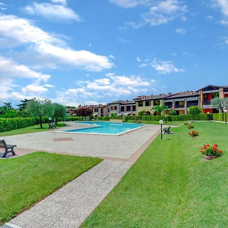 アパート -piscina E Parcheggio- Casa A Pochi Passi Dal
