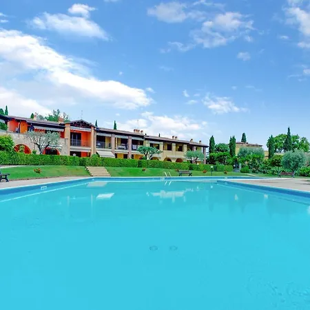 -piscina E Parcheggio- Casa A Pochi Passi Dal Apartment Padenghe sul Garda